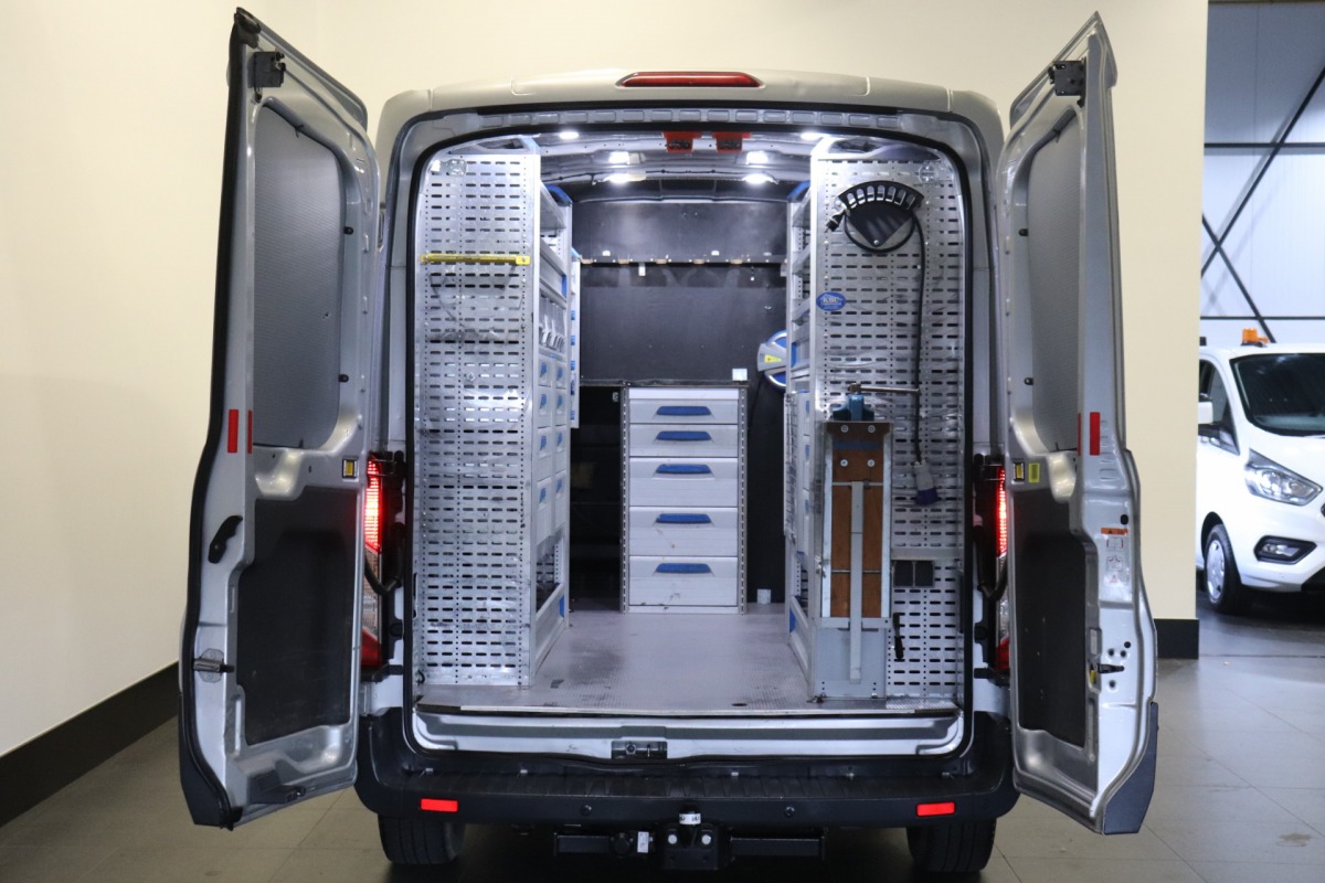Ford Transit 2.0 TDCI 130PK L2H2 EURO 6 - Airco - Cruise - Camera - € 14.950,- Excl.