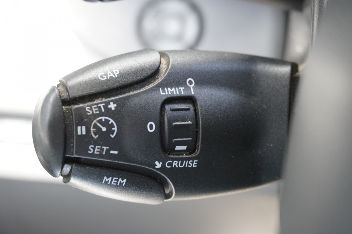 Peugeot Expert 2.0 BlueHDI 122PK Automaat EURO 6 - A/C Climate - Cruise - Camera - € 13.900,- Excl.