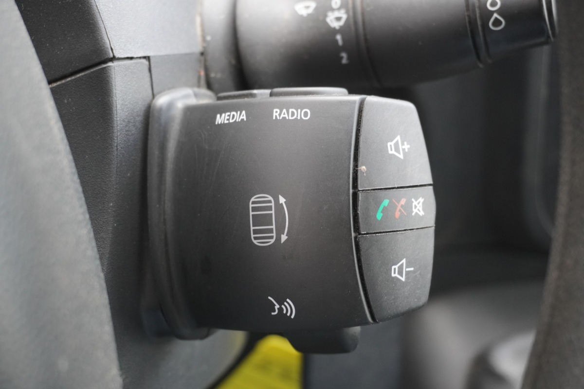 Renault Master 2.3 dCi 130PK L2H2 EURO 6 - Airco - Cruise - Camera - € 9.900,- Excl.