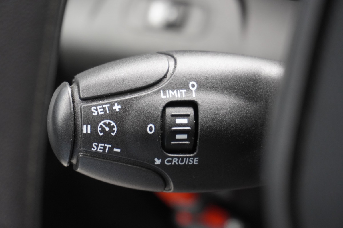 Peugeot Partner 1.2 Benzine! EURO 6 - Airco - Navi - Cruise - €11.900,- Excl.