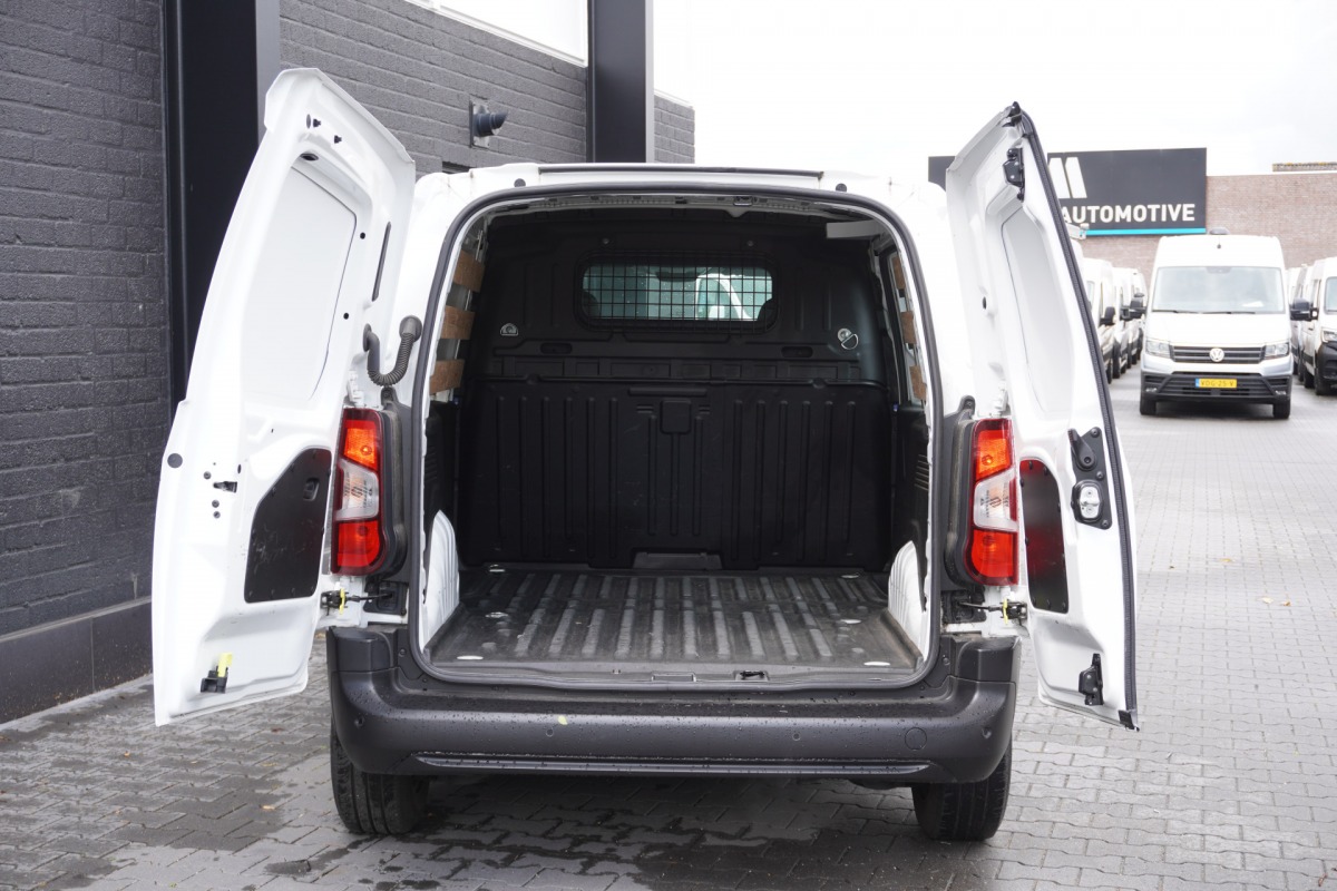 Peugeot Partner 1.2 Benzine! EURO 6 - Airco - Navi - Cruise - €11.900,- Excl.