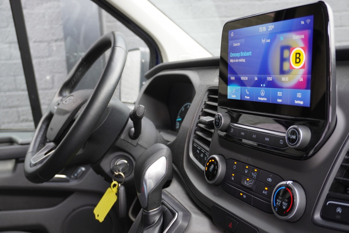 Ford Transit Custom 2.0 TDCI 130PK Automaat 2x Schuifdeur EURO 6 - Airco - Navi - Cruise - PDC - € 15.900,- Excl. Ford Transit Custom 2.0 TDCI 130PK Automaat 2x Schuifdeur EURO 6 - Airco - Navi - Cruise - PDC - € 15.900,- Excl.