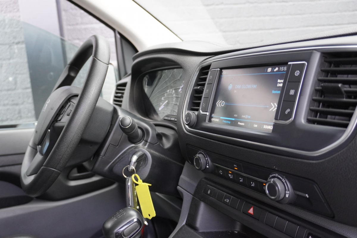 Peugeot Expert 2.0 BlueHDI 122PK L3 2x Schuifdeur EURO 6 - Airco - Navi - Cruise - Camera - € 13.900,- Excl.