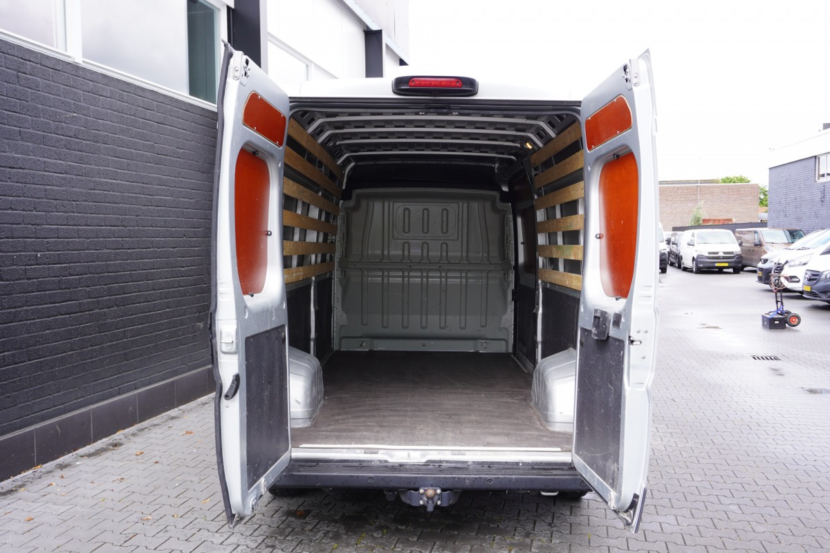 Opel Movano 2.2D 120PK L3H2 EURO 6 - Airco - Cruise - Camera - €19.900,- Excl.