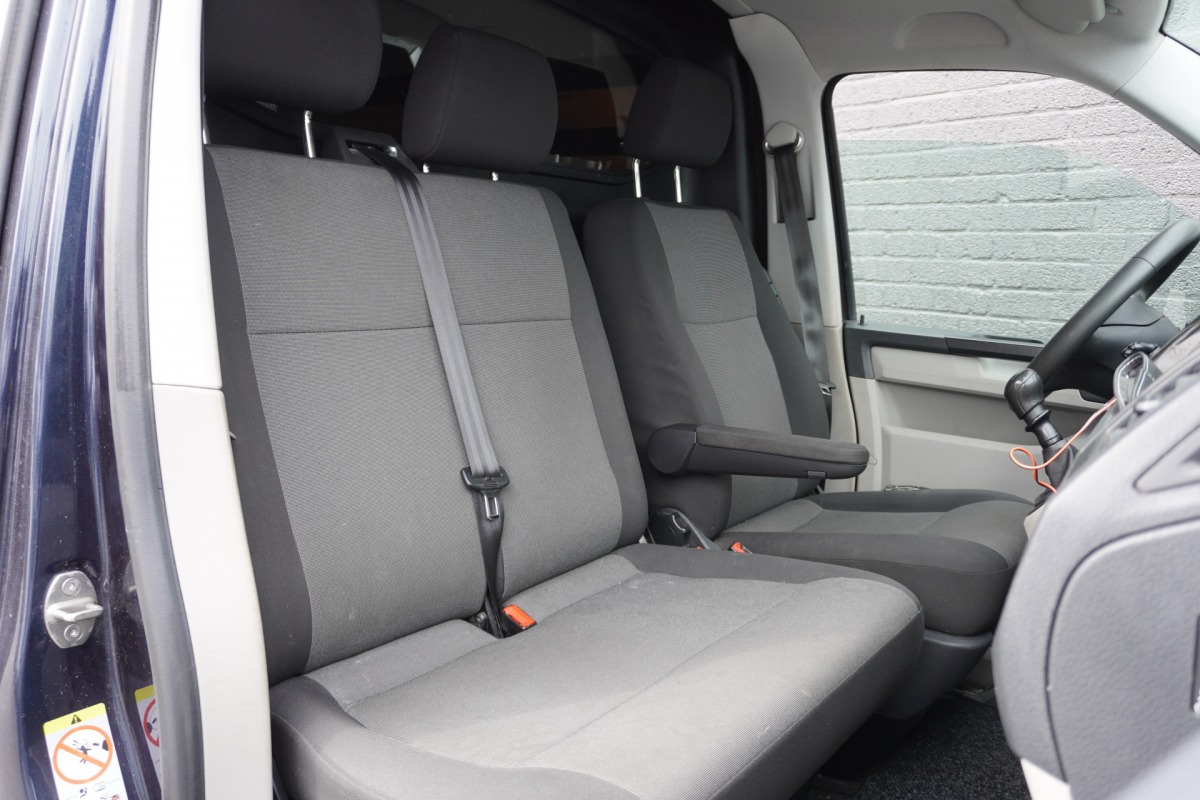 Volkswagen Transporter 2.0 TDI L2 EURO 6 - Airco - Cruise - PDC - € 13.900,- Excl.