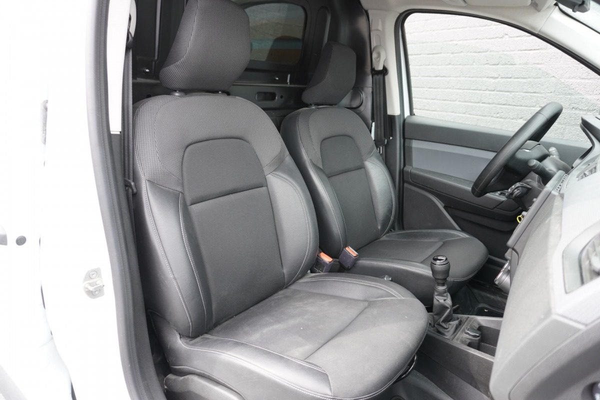 Renault Express 1.5 dCi EURO 6 - Airco - Cruise - PDC - € 11.900,- Excl.