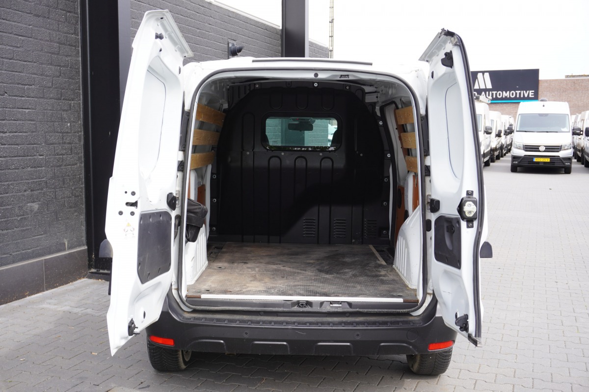 Renault Express 1.5 dCi EURO 6 - Airco - Cruise - PDC - € 11.900,- Excl.
