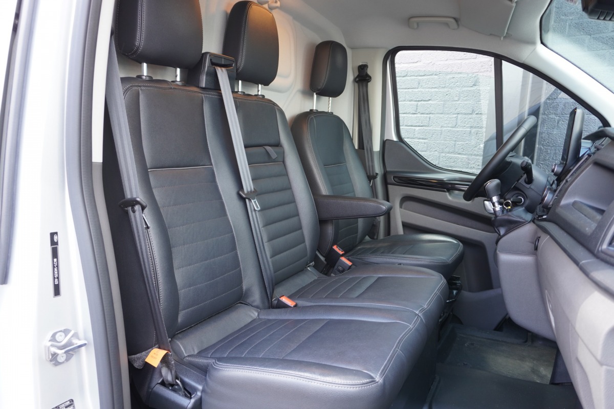 Ford Transit Custom 2.0 TDCI 130PK Trail L2 EURO 6 - Airco - Cruise - Camera - €22.950,- Excl.
