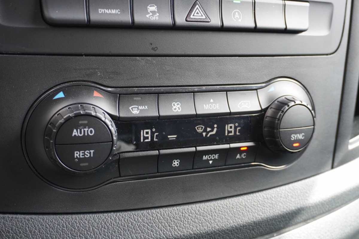 Mercedes-Benz Vito 114 CDI Lang Automaat EURO 6 - A/C Climate - Cruise - Camera - €21.950,- Excl.