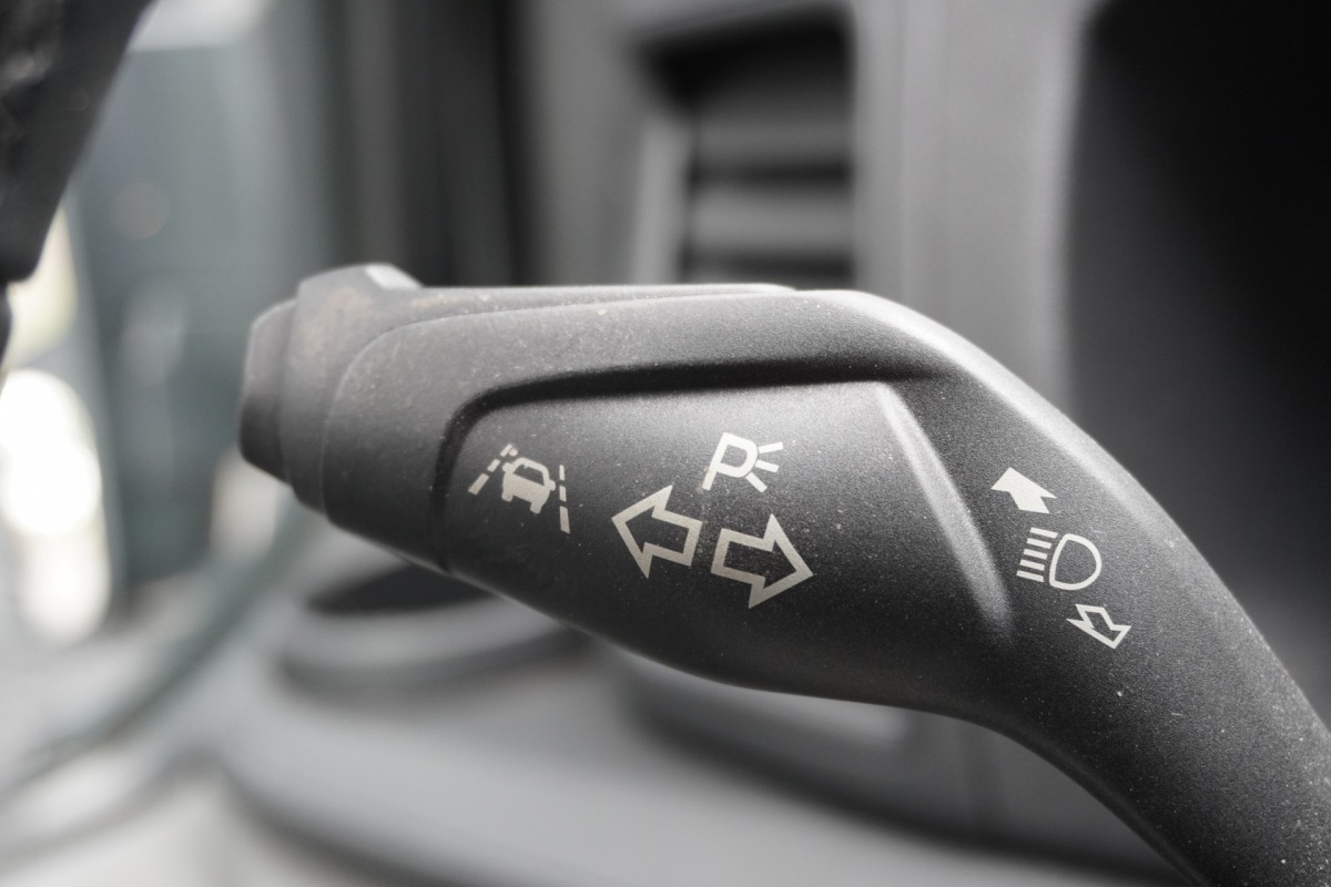 Ford Transit Custom 2.0 TDCI EURO 6 - Airco - Navi - Cruise - Camera - €12.499,- Excl. Ford Transit Custom 2.0 TDCI EURO 6 - Airco - Navi - Cruise - Camera - €12.499,- Excl.