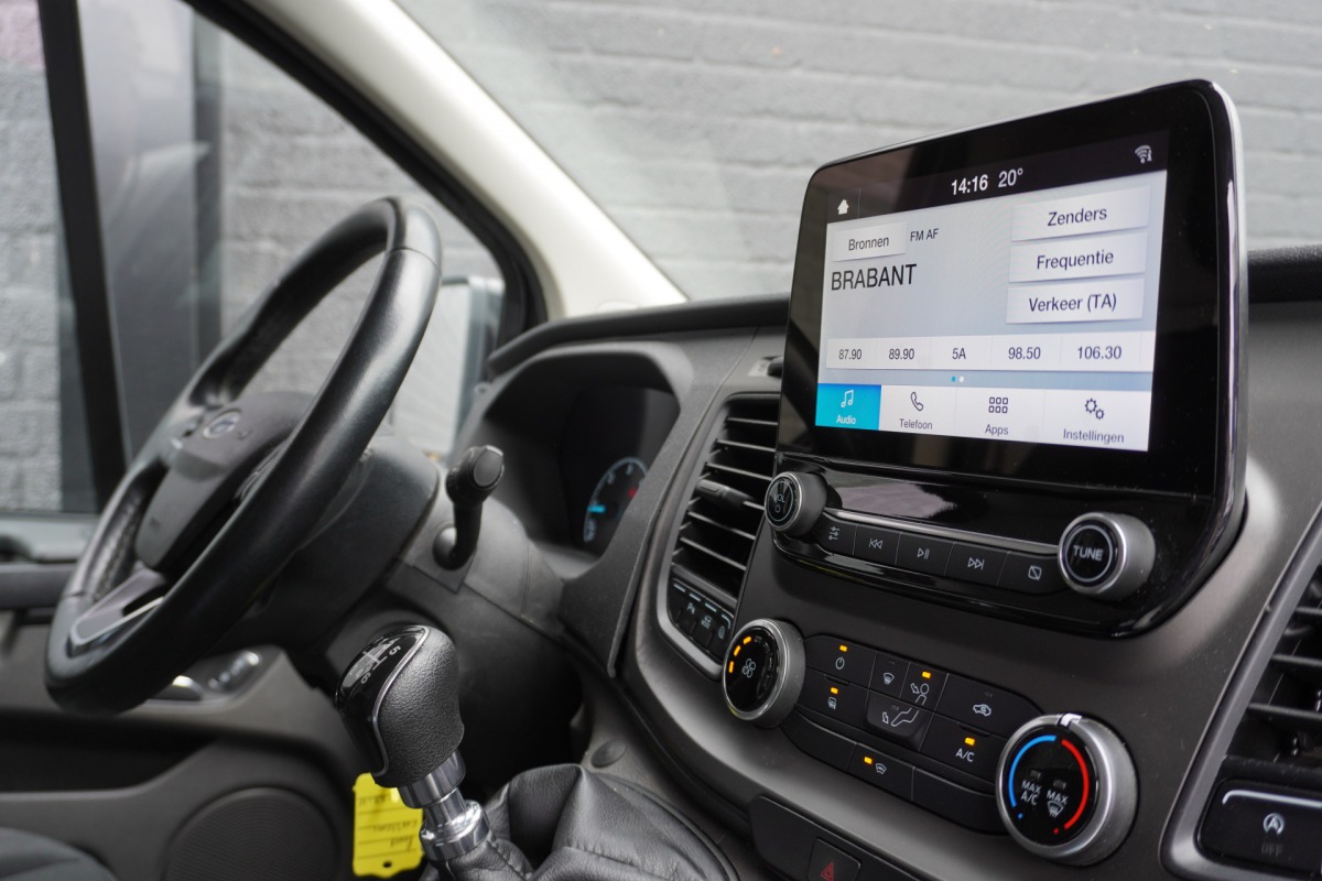 Ford Transit Custom 2.0 TDCI EURO 6 - Airco - Navi - Cruise - Camera - €12.499,- Excl. Ford Transit Custom 2.0 TDCI EURO 6 - Airco - Navi - Cruise - Camera - €12.499,- Excl.