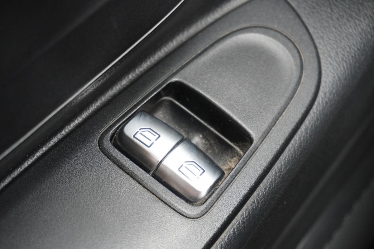 Mercedes-Benz Vito 109 CDI Lang EURO 6 - Airco - Trekhaak - €11.900,- Excl.
