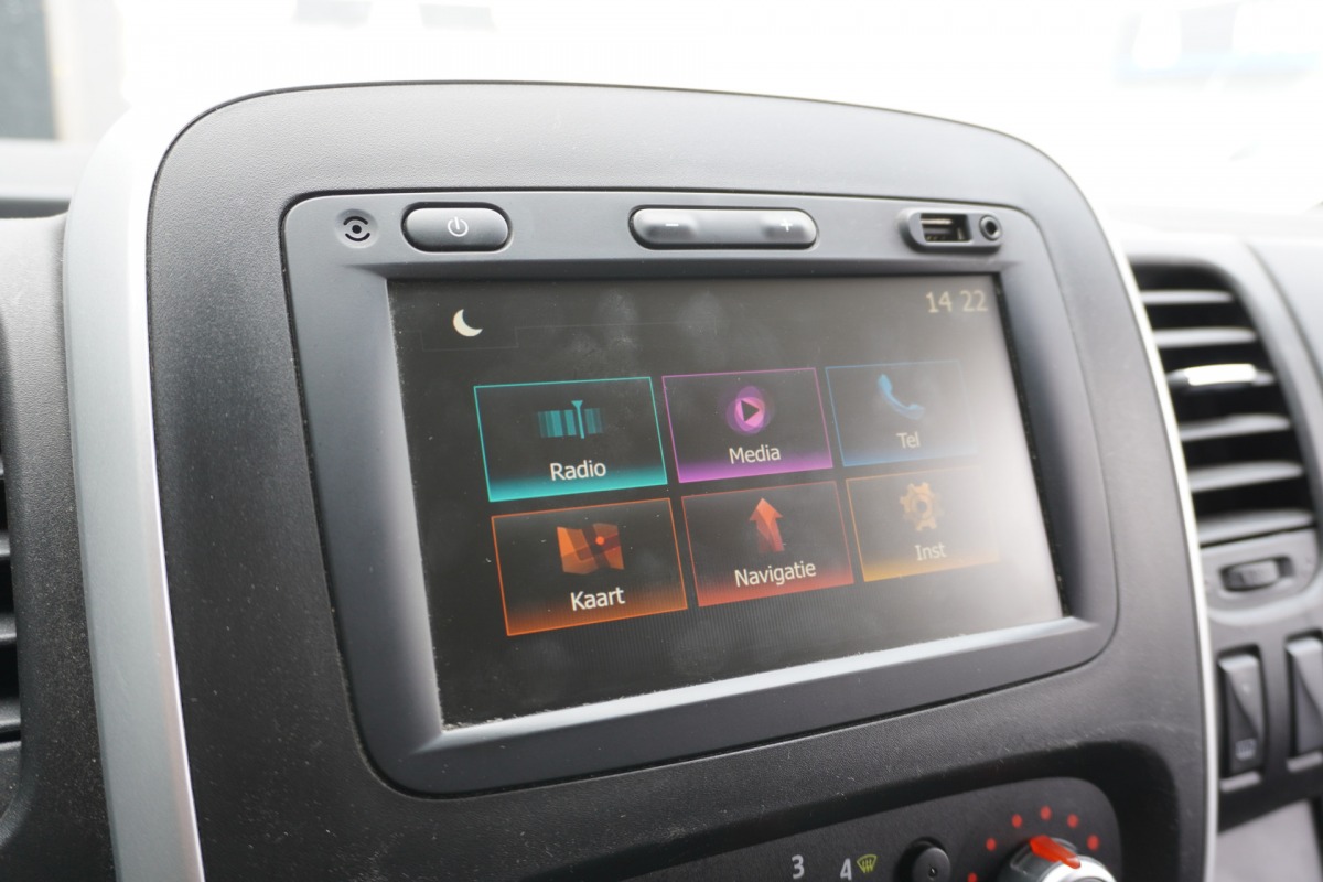 Renault Trafic 2.0 dCi 120PK EURO 6 - Airco - Cruise - PDC - €11.900,- Excl.