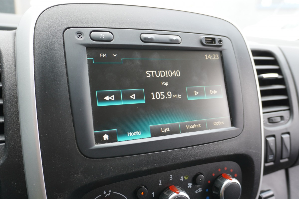 Renault Trafic 2.0 dCi 120PK EURO 6 - Airco - Cruise - PDC - €11.900,- Excl.