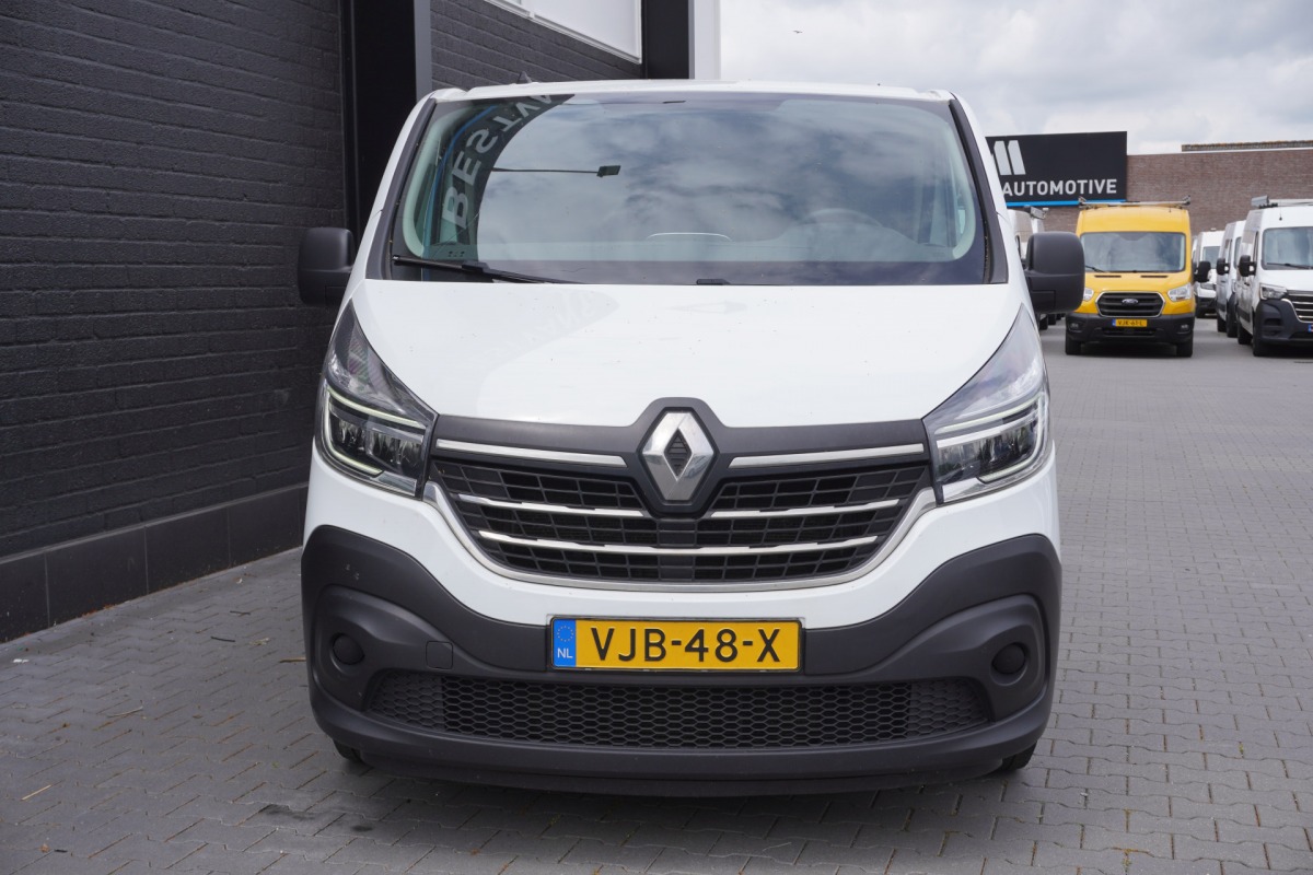 Renault Trafic 2.0 dCi 120PK EURO 6 - Airco - Cruise - PDC - €11.900,- Excl.