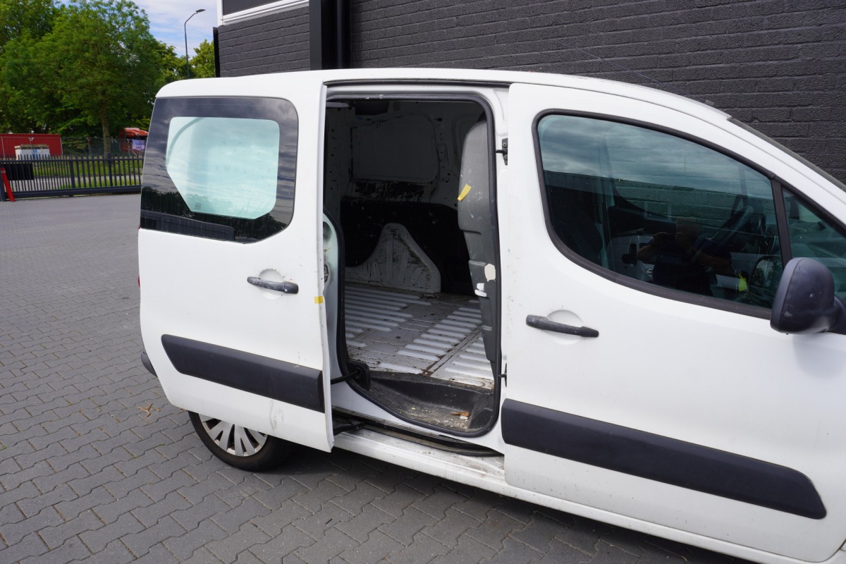 Citroën Berlingo 1.6 HDI - Airco - Cruise - Trekhaak - €2.950,- Excl.
