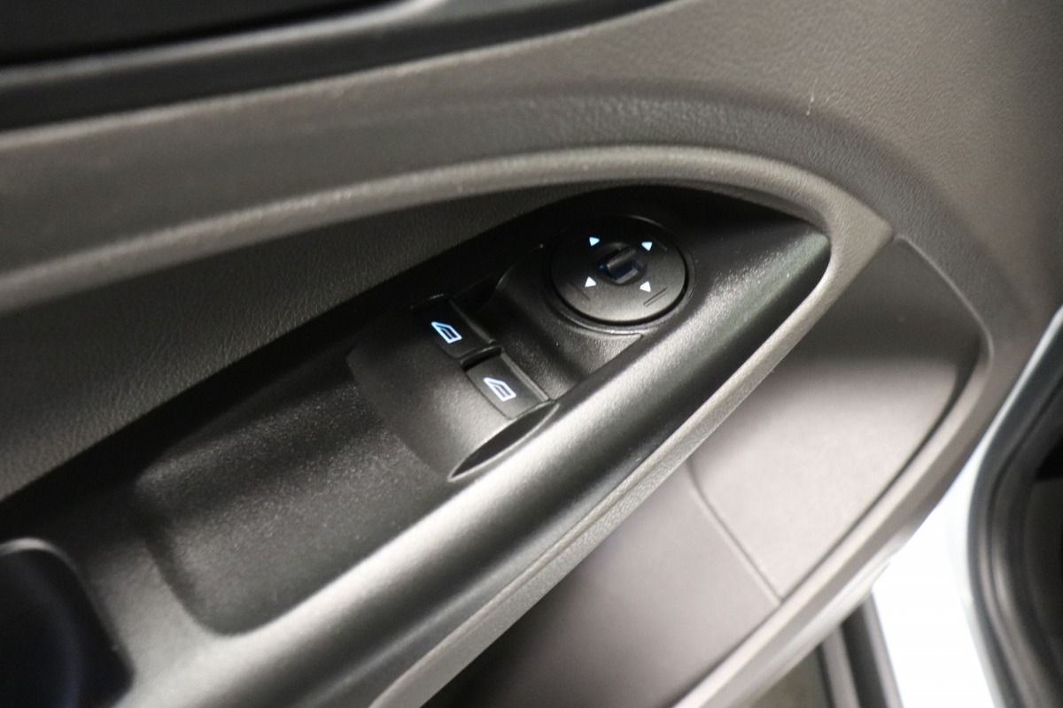 Ford Transit Connect 1.5 EcoBlue L2 Automaat - EURO 6 - Airco - Navi - Cruise - €8.900,- Excl. Ford Transit Connect 1.5 EcoBlue L2 Automaat - EURO 6 - Airco - Navi - Cruise - €8.900,- Excl.