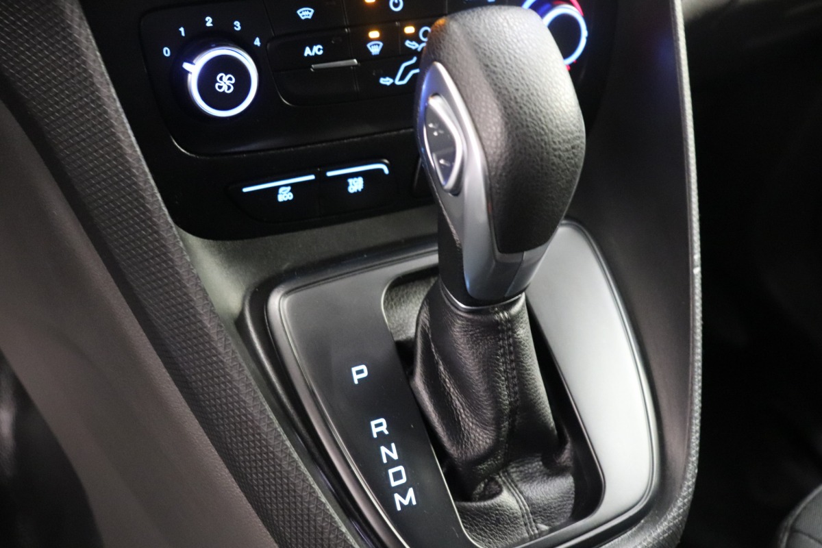 Ford Transit Connect 1.5 EcoBlue L2 Automaat - EURO 6 - Airco - Navi - Cruise - €8.900,- Excl. Ford Transit Connect 1.5 EcoBlue L2 Automaat - EURO 6 - Airco - Navi - Cruise - €8.900,- Excl.