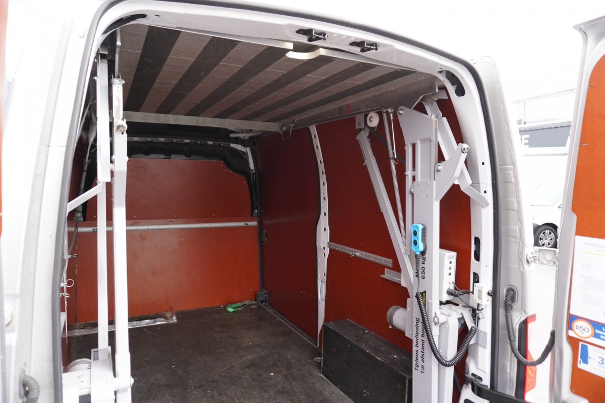 Renault Master 2.3 dCi 150PK L2H2 EURO 6 - Airco - Cruise - Camera - €19.900,- Excl. Renault Master 2.3 dCi 150PK L2H2 EURO 6 - Airco - Cruise - Camera - €19.900,- Excl.