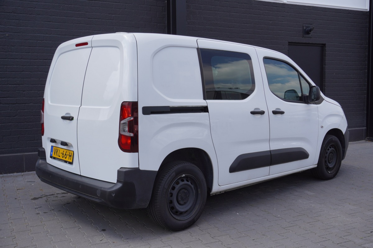 Peugeot Partner 1.2 PureTech 110PK Benzine! EURO 6 - Airco - Navi - Cruise - €12.499,- Excl.
