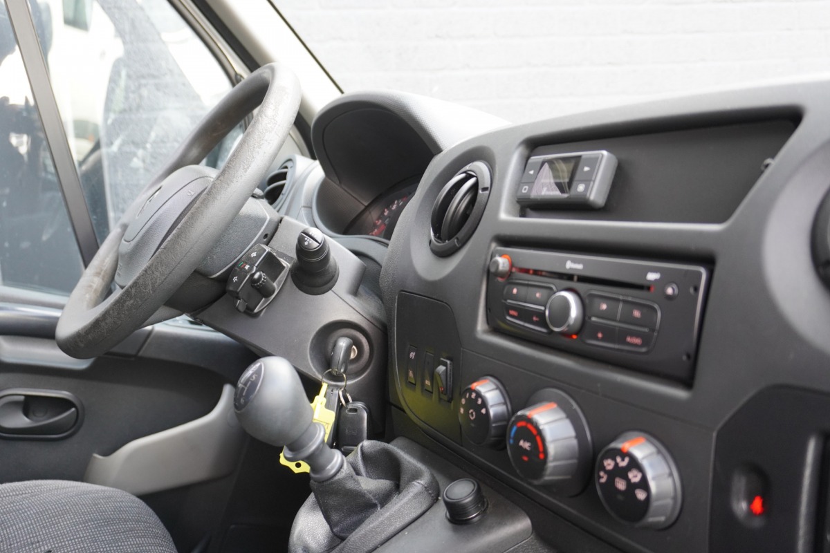 Renault Master 2.3 dCi 130PK L2H2 EURO 6 - Airco - Navi - Cruise - €11.900,- Excl.