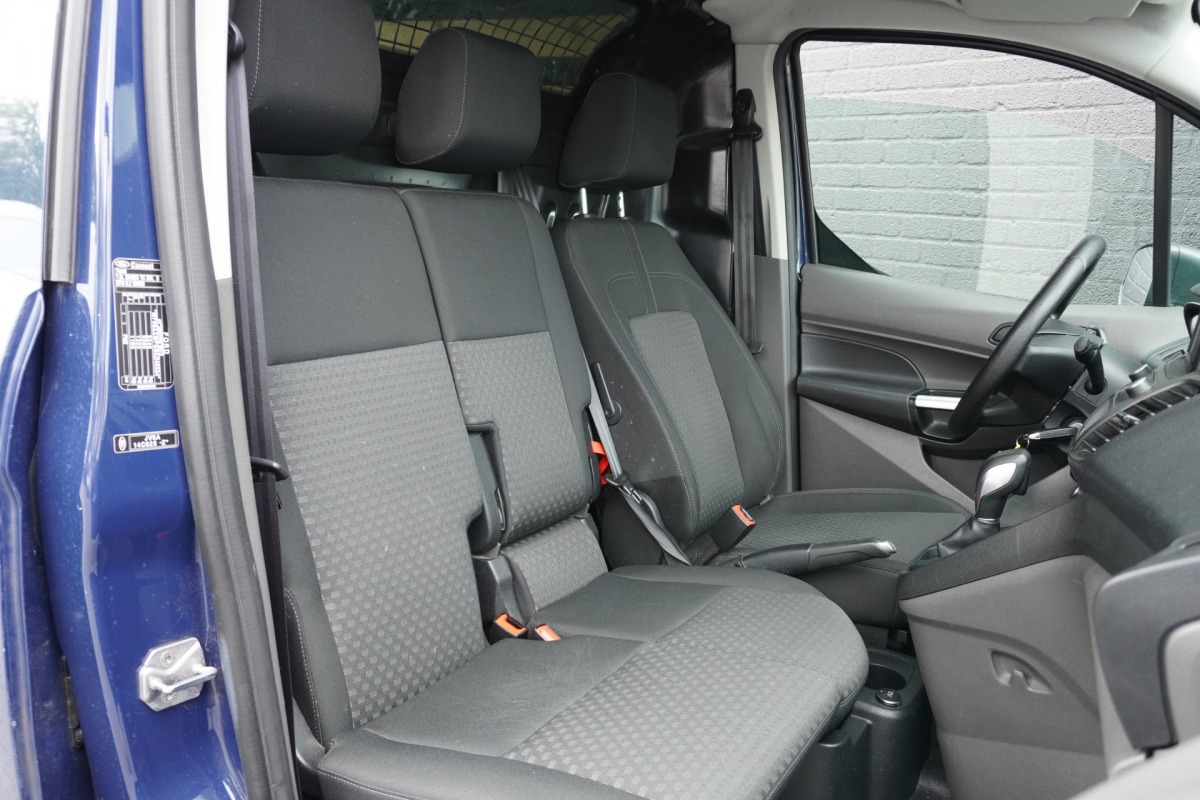 Ford Transit Connect 1.5 EcoBlue L2 100PK Automaat EURO 6 - Airco - Cruise - PDC - €9.950,- Excl. Ford Transit Connect 1.5 EcoBlue L2 100PK Automaat EURO 6 - Airco - Cruise - PDC - €9.950,- Excl.