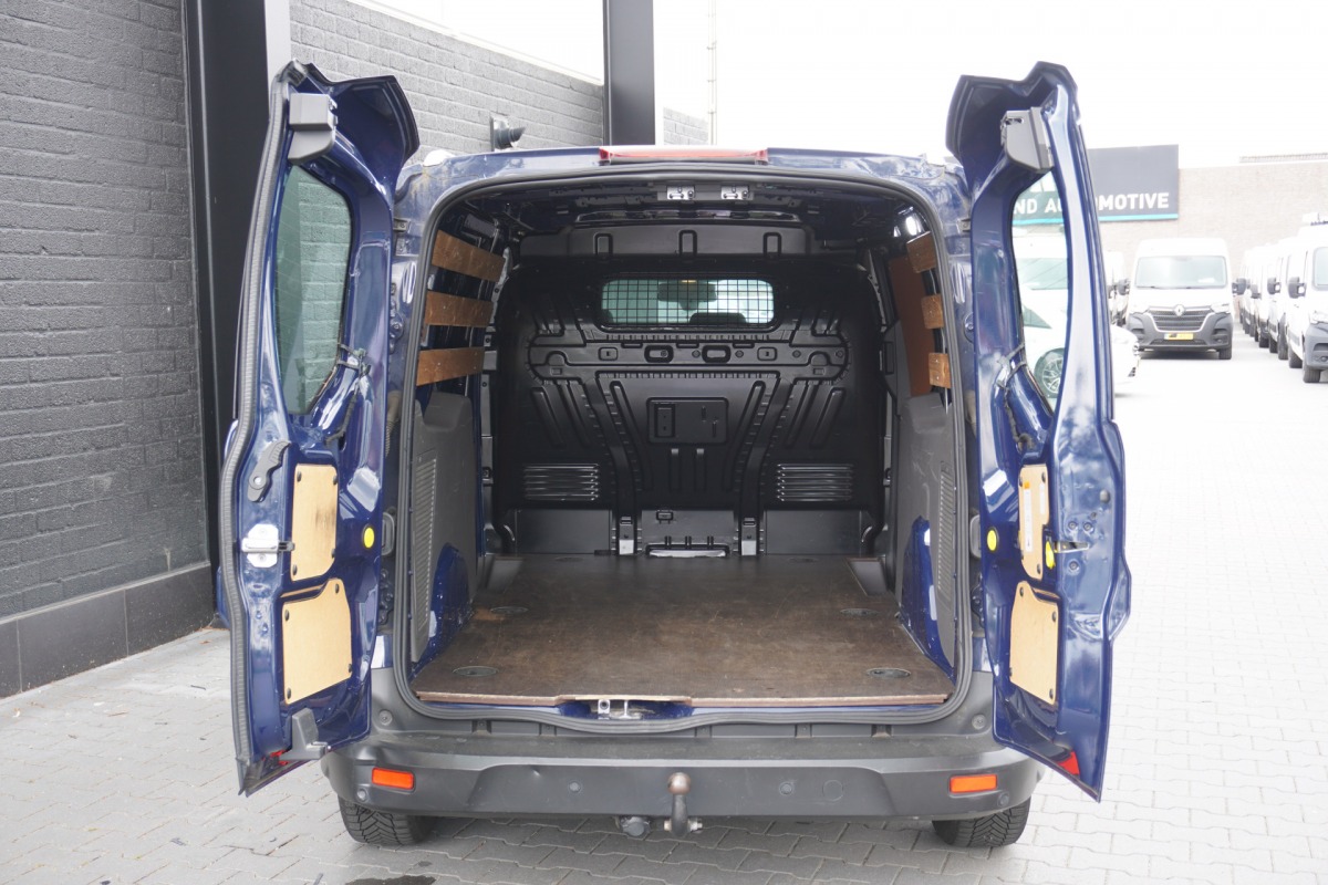 Ford Transit Connect 1.5 EcoBlue L2 100PK Automaat EURO 6 - Airco - Cruise - PDC - €9.950,- Excl. Ford Transit Connect 1.5 EcoBlue L2 100PK Automaat EURO 6 - Airco - Cruise - PDC - €9.950,- Excl.