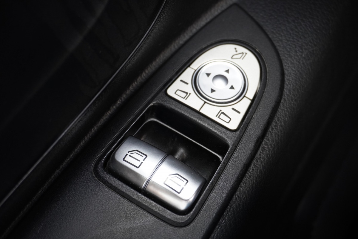 Mercedes-Benz Vito 114 CDI Lang EURO 6 - Airco - Cruise - Camera - €13.900,- Excl.