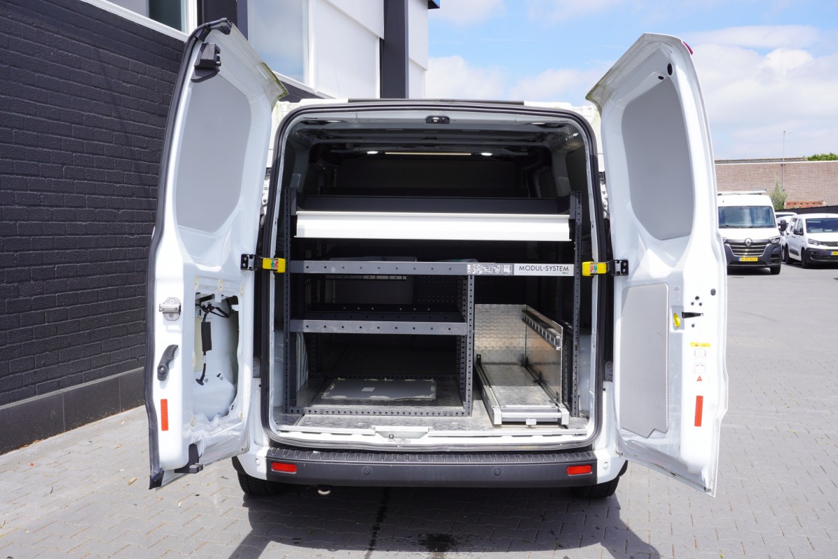 Ford Transit Custom 2.0 TDCI 130PK L2 EURO 6 - Airco - Navi - Cruise - €14.900,- Excl.