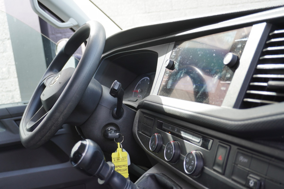 Volkswagen Transporter 2.0 TDI EURO 6 - Airco - Navi - PDC - €13.950,- Excl.