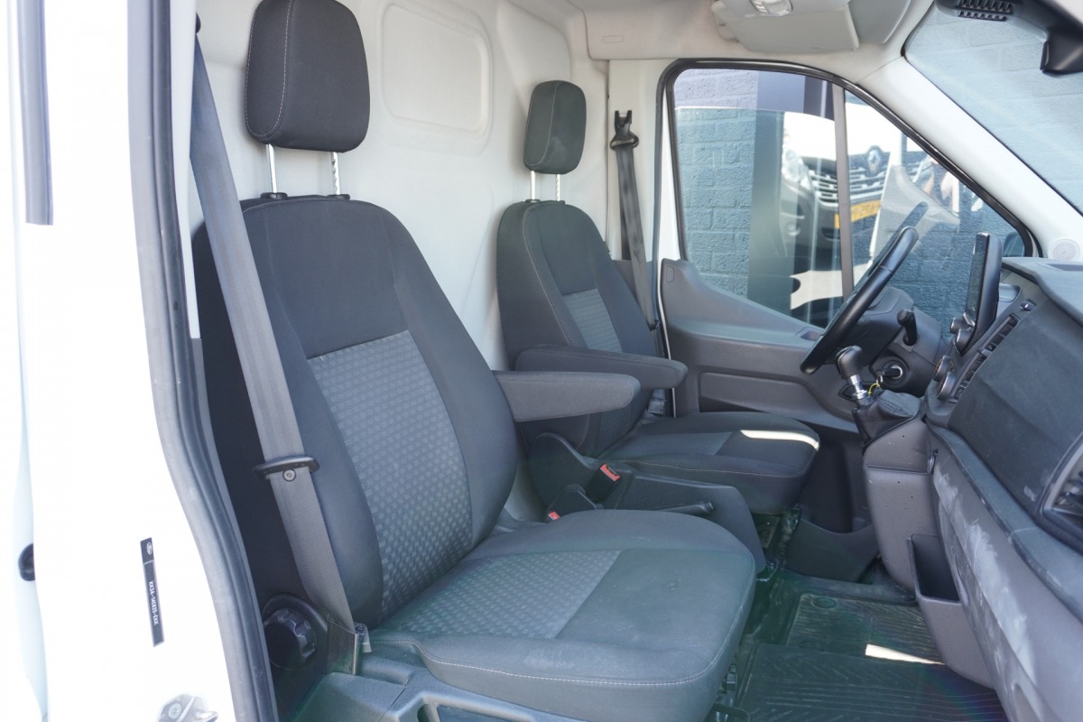 Ford Transit 2.0 TDCI 170PK L3H2 EURO 6 - Airco - Cruise - Camera - €16.950,- Excl.