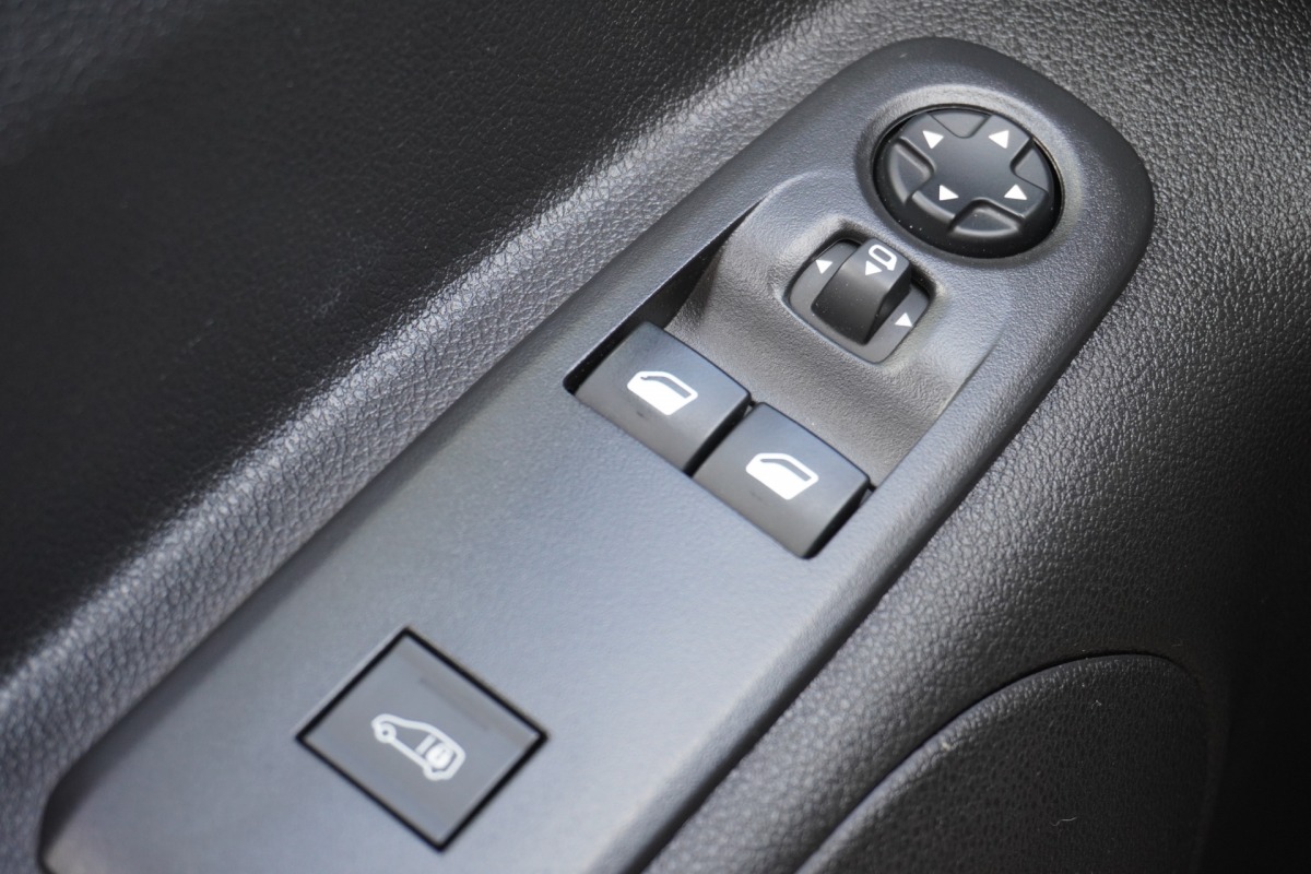 Peugeot Partner 1.5 BlueHDI 130PK EURO 6 - Airco - Cruise - Camera - €9.950,- Excl.
