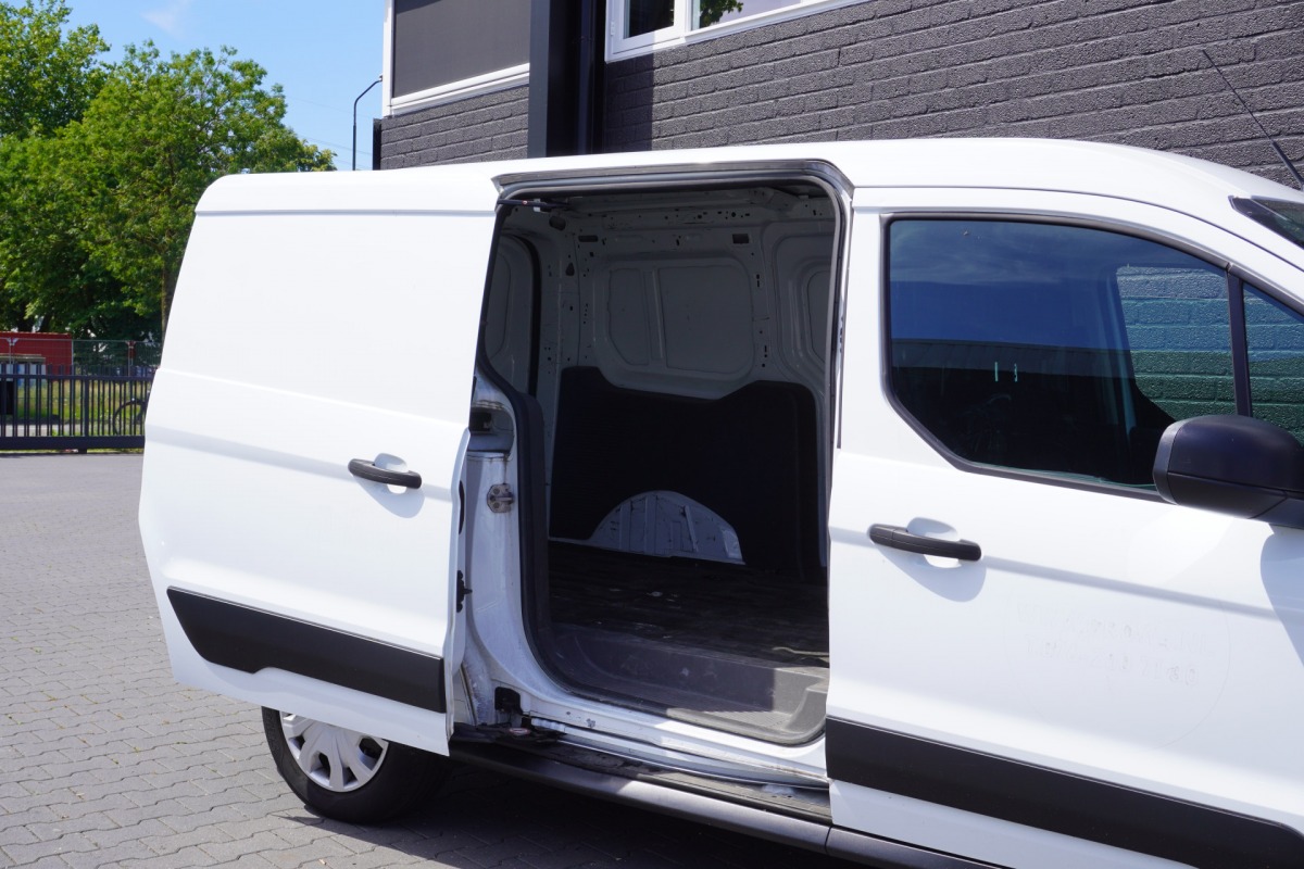 Ford Transit Connect 1.5 EcoBlue 100PK L2 EURO 6 - Airco - Cruise - Camera - €10.900,- Excl.