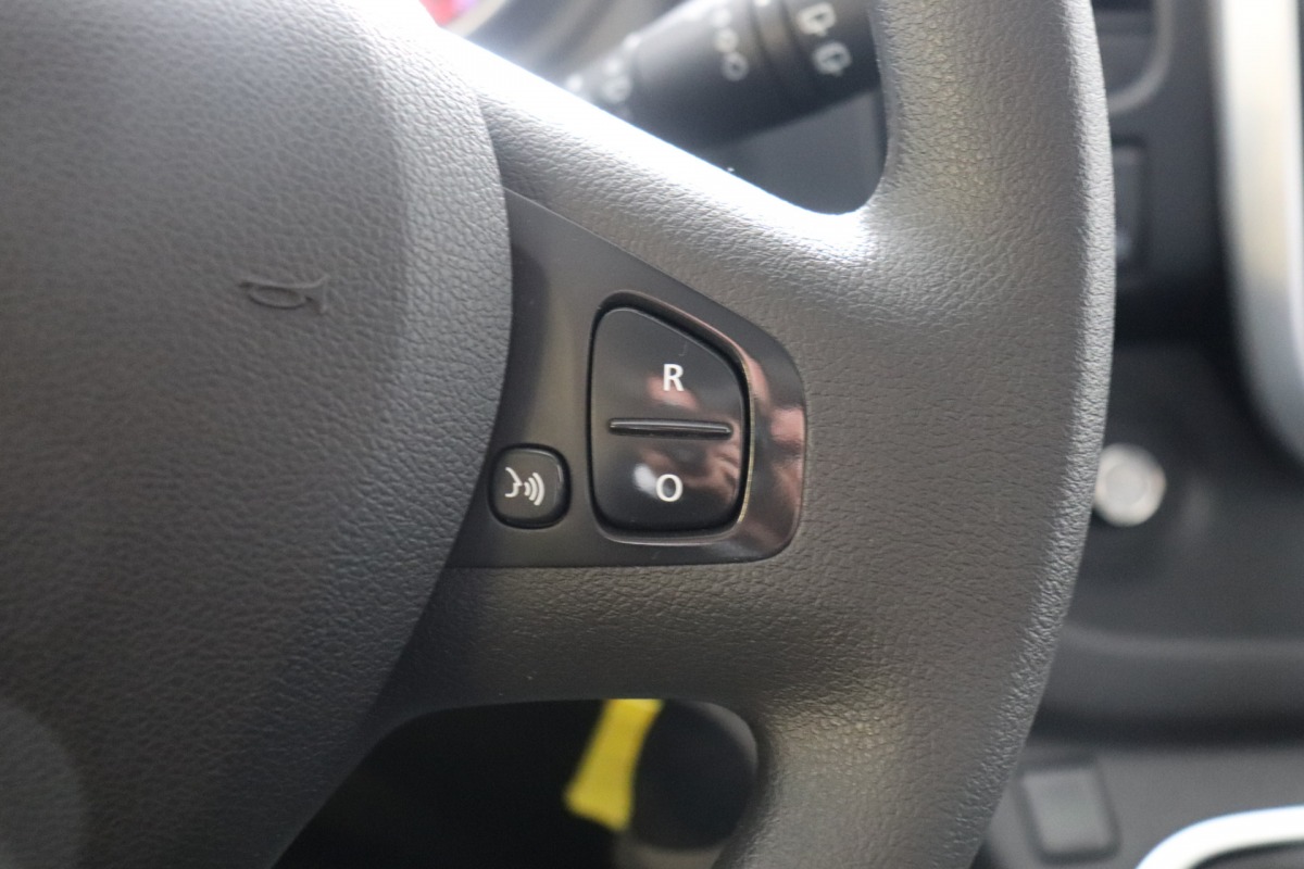 Renault Trafic 2.0 dCi 145PK Automaat 2x Schuifdeur EURO 6 - Airco - Navi - Cruise - €17.950,- Excl. Renault Trafic 2.0 dCi 145PK Automaat 2x Schuifdeur EURO 6 - Airco - Navi - Cruise - €17.950,- Excl.