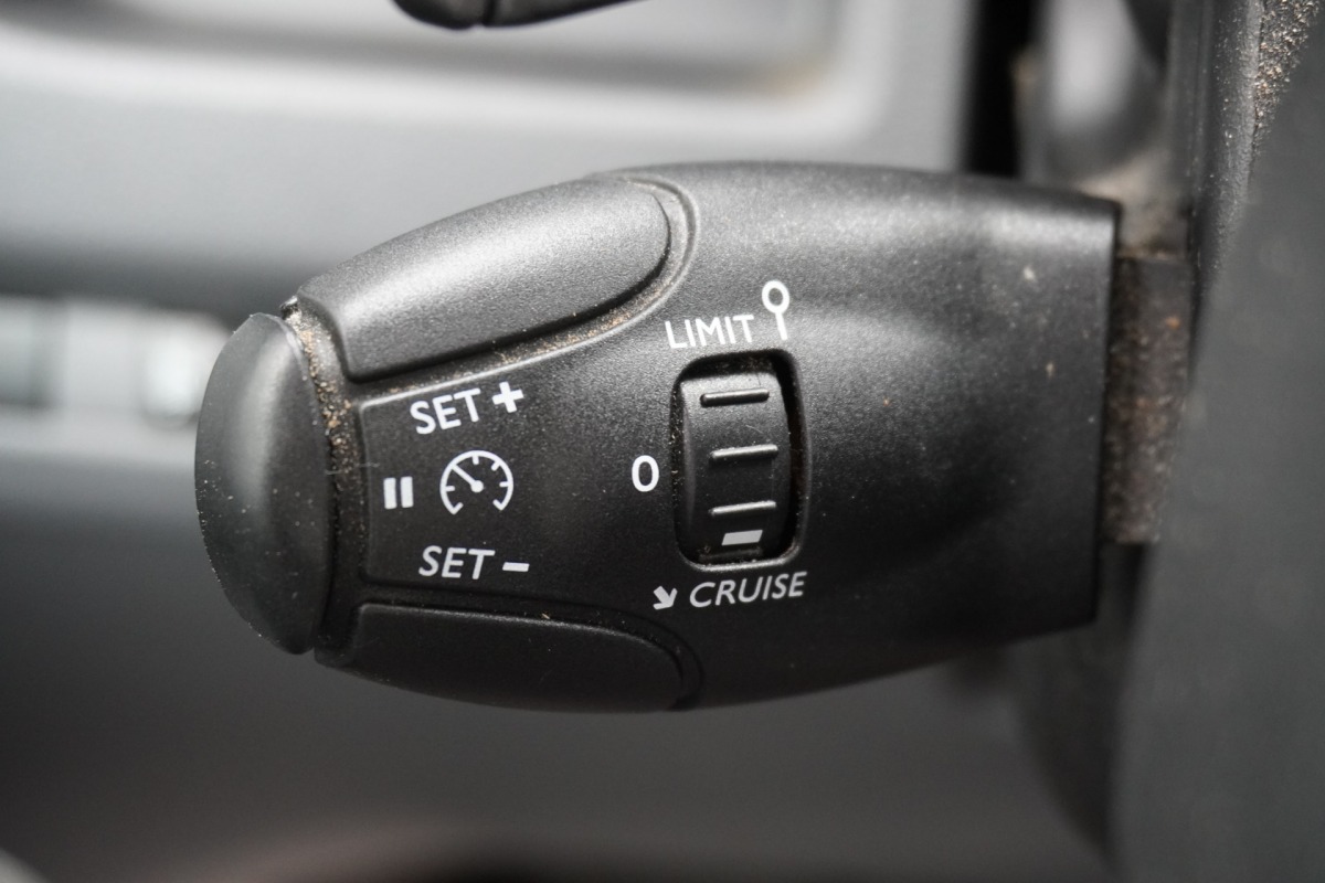 Peugeot Expert 2.0 BlueHDI 122PK Automaat EURO 6 - Airco - Cruise - PDC - €11.900,- Excl.