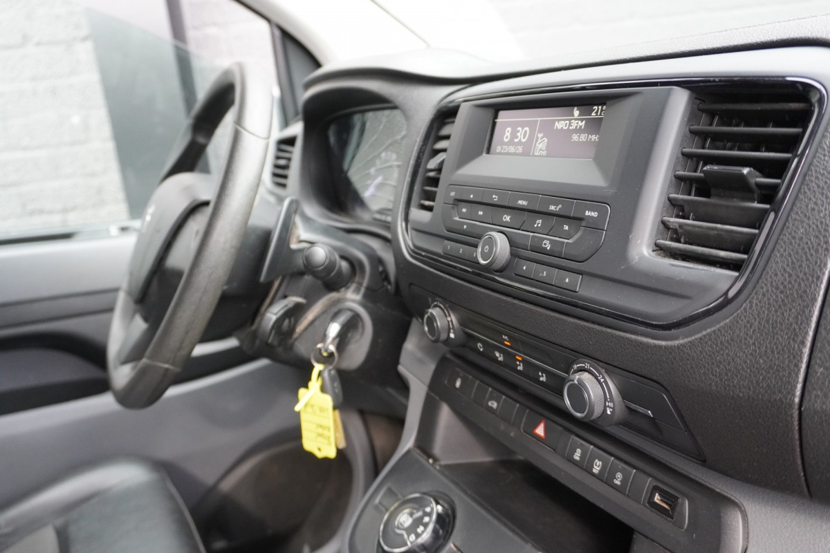 Peugeot Expert 2.0 BlueHDI 122PK Automaat EURO 6 - Airco - Cruise - PDC - €11.900,- Excl.