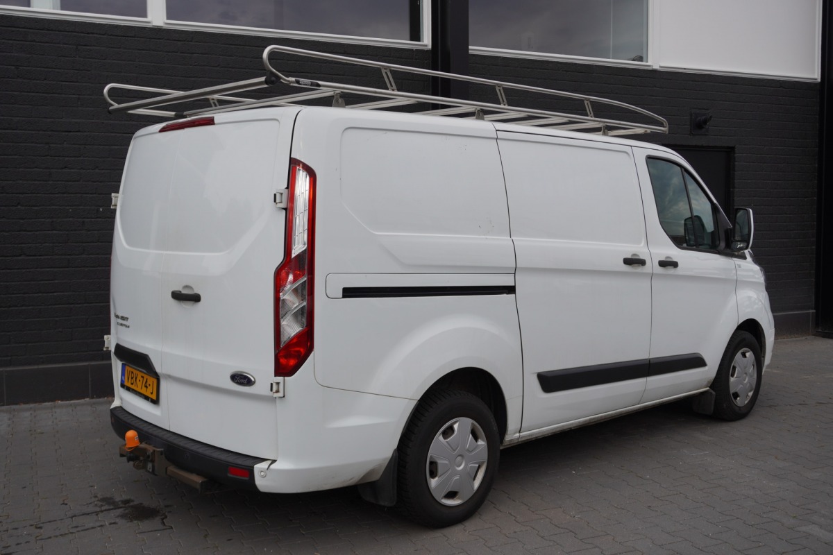 Ford Transit Custom 2.0 TDCI EURO 6 - Airco - Cruise - PDC - €11.900,- Excl.