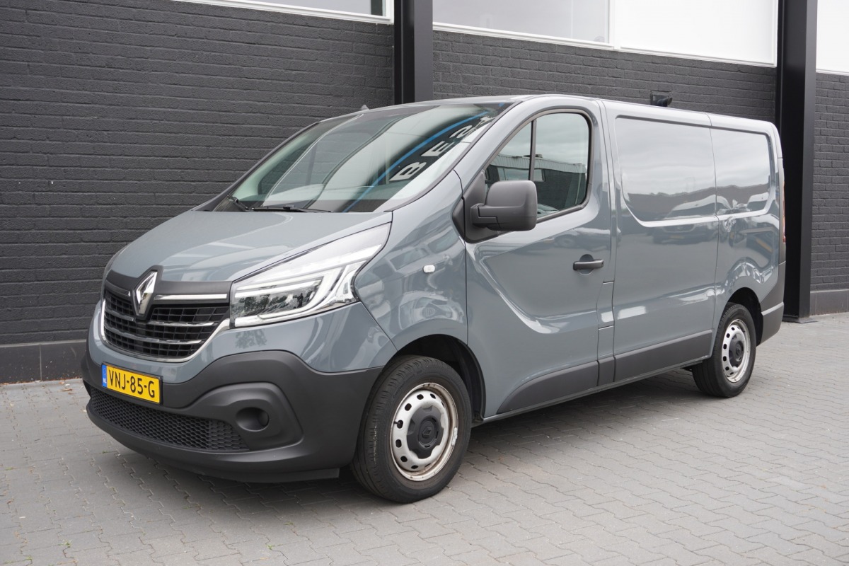 Renault Trafic 2.0 dCi 120PK - EURO 6 - Airco - Navi - Cruise - €12.900,- Excl. Renault Trafic 2.0 dCi 120PK - EURO 6 - Airco - Navi - Cruise - €12.900,- Excl.