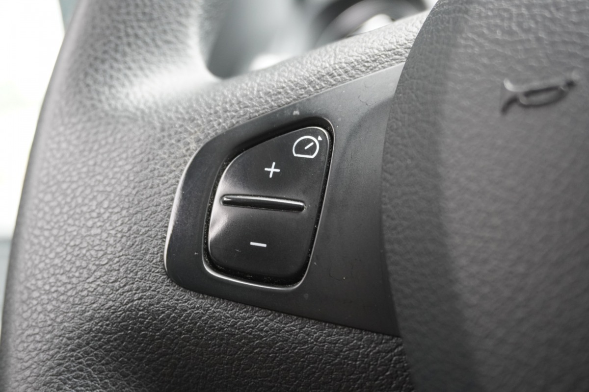 Renault Trafic 2.0 dCi 120PK - EURO 6 - Airco - Navi - Cruise - €12.900,- Excl. Renault Trafic 2.0 dCi 120PK - EURO 6 - Airco - Navi - Cruise - €12.900,- Excl.