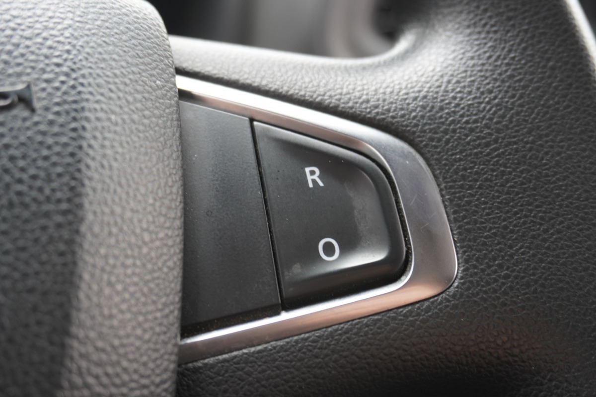 Renault Master 2.3 dCi 150PK L3H2 EURO 6 - Airco - Navi - Cruise - €18.950,- Excl. Renault Master 2.3 dCi 150PK L3H2 EURO 6 - Airco - Navi - Cruise - €18.950,- Excl.