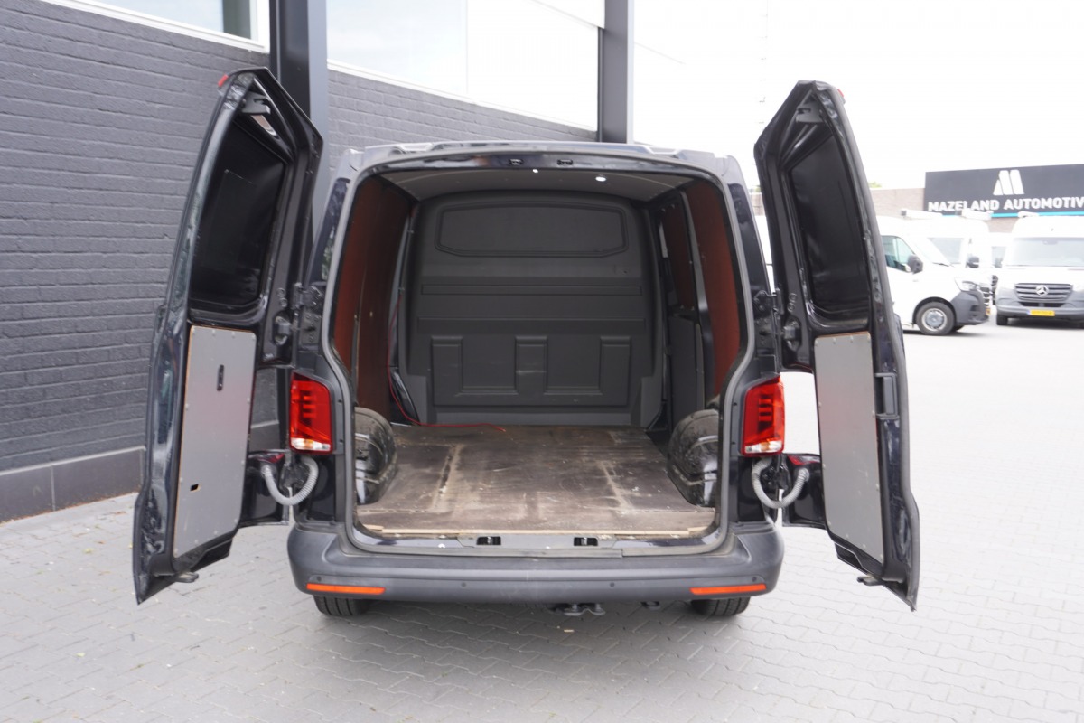 Volkswagen Transporter 2.0 TDI 150PK Automaat EURO 6 - Airco - Navi - Cruise - €17.900,- Excl.