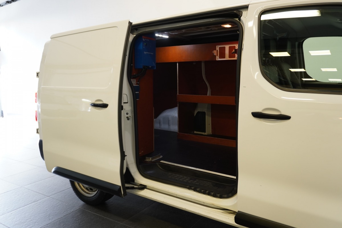 Citroën Jumpy 2.0 BlueHDI 180PK Automaat L3 EURO 6 - Airco - Navi - Cruise - €15.900,- Excl.