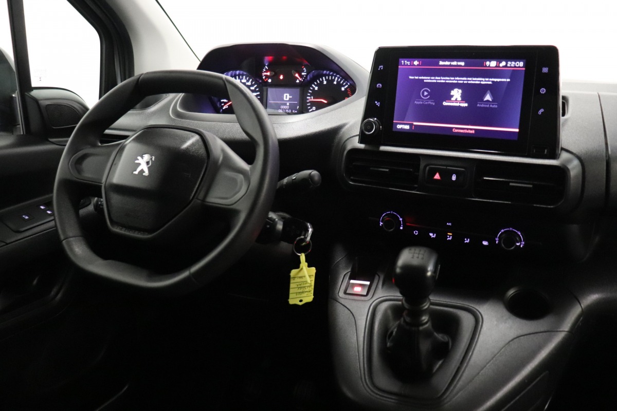 Peugeot Partner 1.2 110PK Benzine - Airco - Navi - Cruise - € 10.900,- Excl.