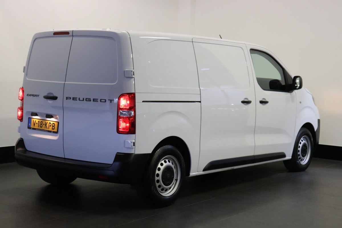 Peugeot Expert 1.5 BlueHDi 120PK L2 EURO 6 - Airco - Cruise - PDC - € 21.950,- Excl.