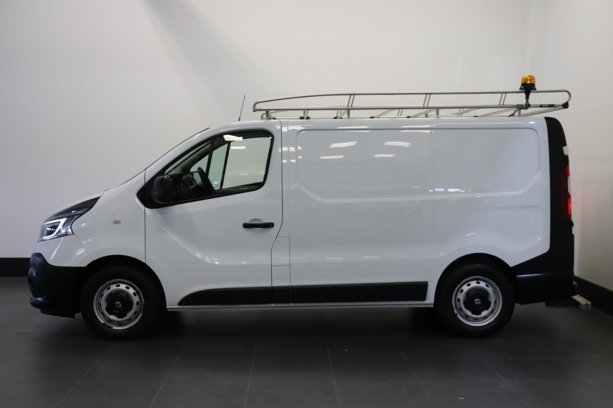 Renault Trafic 1.6 dCi EURO 6 - Airco - Cruise - PDC - Trekhaak - € 9.950,- Excl. Renault Trafic 1.6 dCi EURO 6 - Airco - Cruise - PDC - Trekhaak - € 9.950,- Excl.