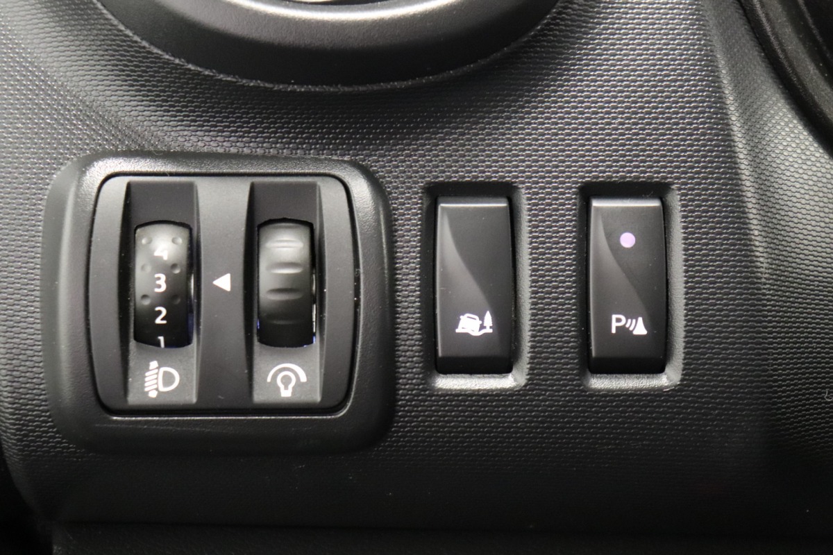Renault Trafic 1.6 dCi EURO 6 - Airco - Cruise - PDC - Trekhaak - € 9.950,- Excl. Renault Trafic 1.6 dCi EURO 6 - Airco - Cruise - PDC - Trekhaak - € 9.950,- Excl.