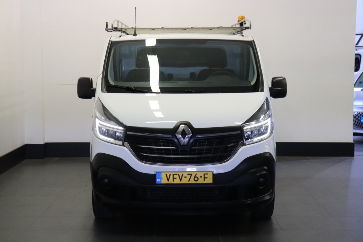 Renault Trafic 1.6 dCi EURO 6 - Airco - Cruise - PDC - Trekhaak - € 9.950,- Excl. Renault Trafic 1.6 dCi EURO 6 - Airco - Cruise - PDC - Trekhaak - € 9.950,- Excl.