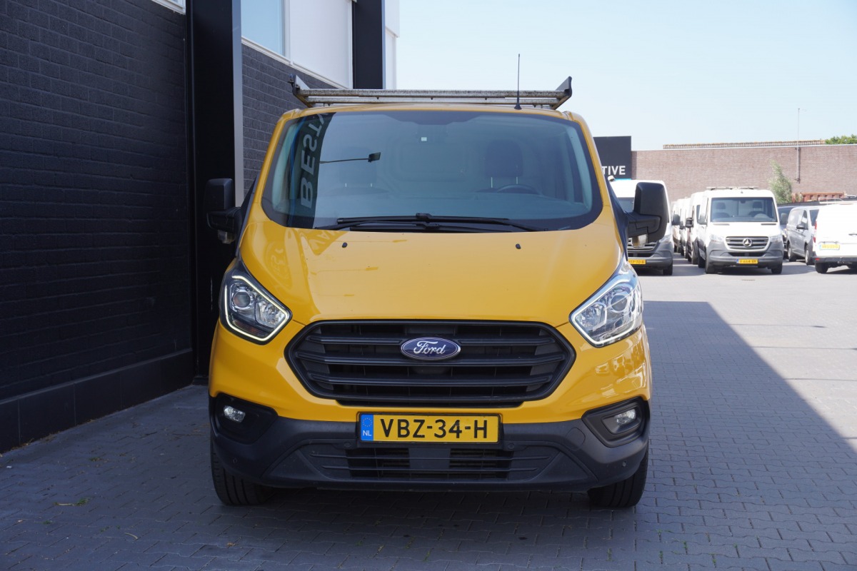 Ford Transit Custom 2.0 TDCI 130PK L2 EURO 6 - Airco - Cruise - PDC - Trekhaak - € 11.950,- Excl. Ford Transit Custom 2.0 TDCI 130PK L2 EURO 6 - Airco - Cruise - PDC - Trekhaak - € 11.950,- Excl.