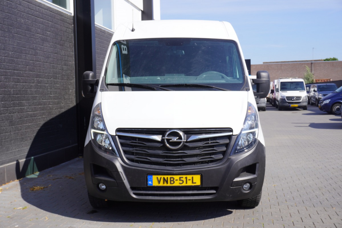 Opel Movano 2.3 Turbo 135PK L2H2 EURO 6 - Airco - Cruise - Camera - €13.950,- Excl. Opel Movano 2.3 Turbo 135PK L2H2 EURO 6 - Airco - Cruise - Camera - €13.950,- Excl.