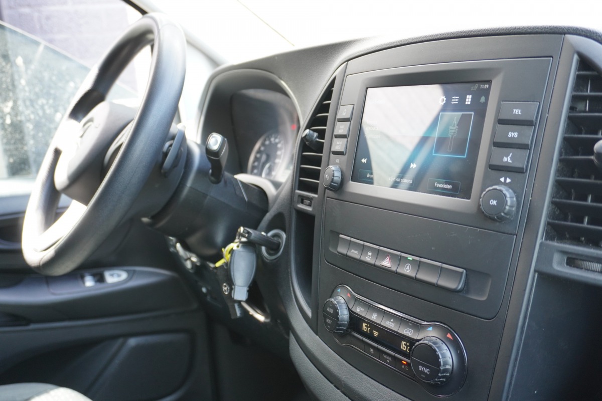 Mercedes-Benz Vito 114 CDI Lang Automaat EURO 6 - A/C Climate - Cruise - Camera - €19.900,- Excl. Mercedes-Benz Vito 114 CDI Lang Automaat EURO 6 - A/C Climate - Cruise - Camera - €19.900,- Excl.